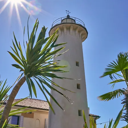 Appartement Beachfront Colourful Flat With Swimming Pool Bibione