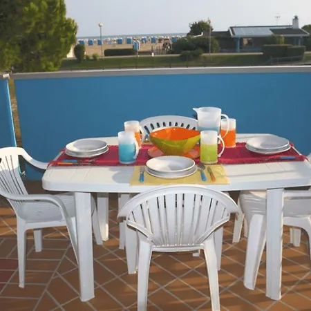 Beachfront Colourful Flat With Swimming Pool * Bibione