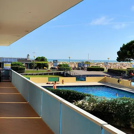 Beachfront Colourful Flat With Swimming Pool