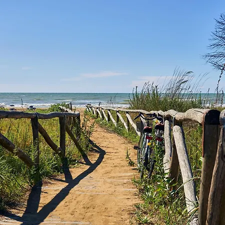 Beachfront Colourful Flat With Swimming Pool * Bibione